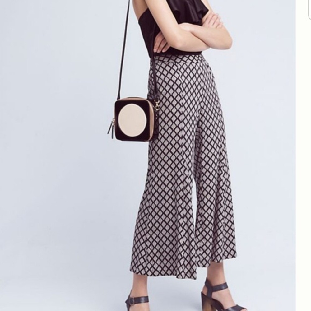Anthropologie Black &White Flare pants, sz M